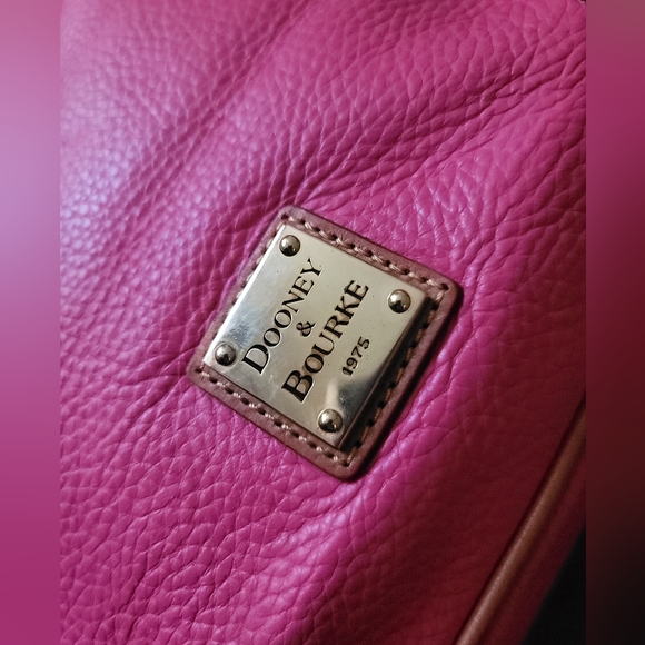 Dooney & Bourke Y2K Pebbled Leather Shoulder Bag - Picture 12 of 16